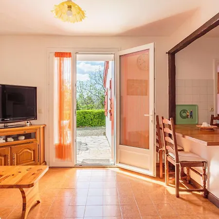 D'erromardie A 300m : Maison Basque Avec Terrasse, 3 Et Parking - Fr-1-4-589 Apartament