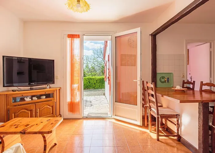 D'erromardie A 300m : Maison Basque Avec Terrasse, 3 Et Parking - Fr-1-4-589 Apartman